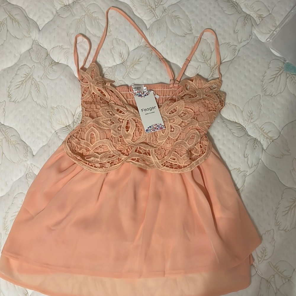 NWT Peach Feager Large Flowing Top